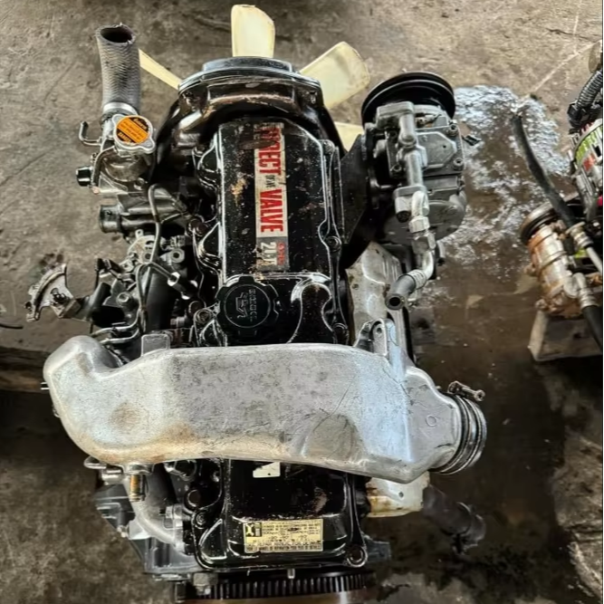 Toyota Hilux 2L Diesel Engine for Hiace Van/Bus Professional Service 4 & 6 Cylinder Options Original Used